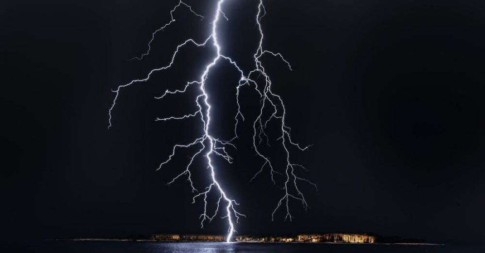 Lighting - Photo of Lightning